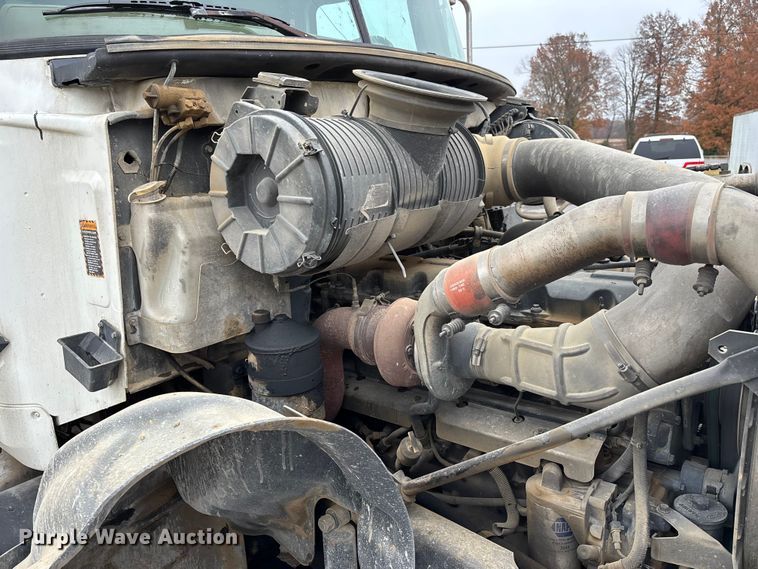 image for item DW7308 2005 Mack Granite CV713 dump truck