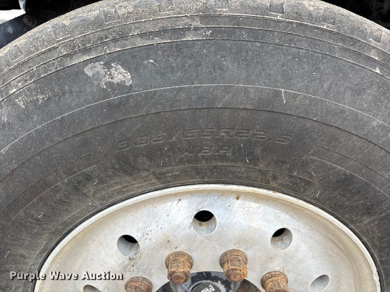 image for item DW7308 2005 Mack Granite CV713 dump truck