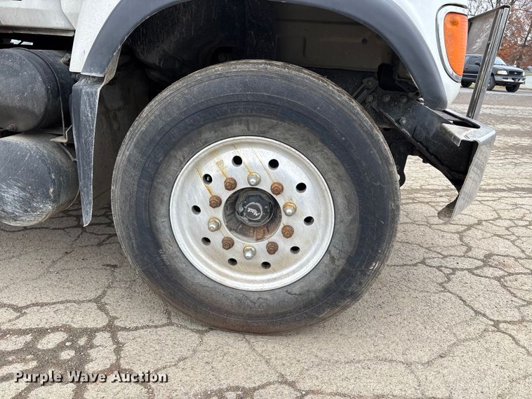 image for item DW7308 2005 Mack Granite CV713 dump truck