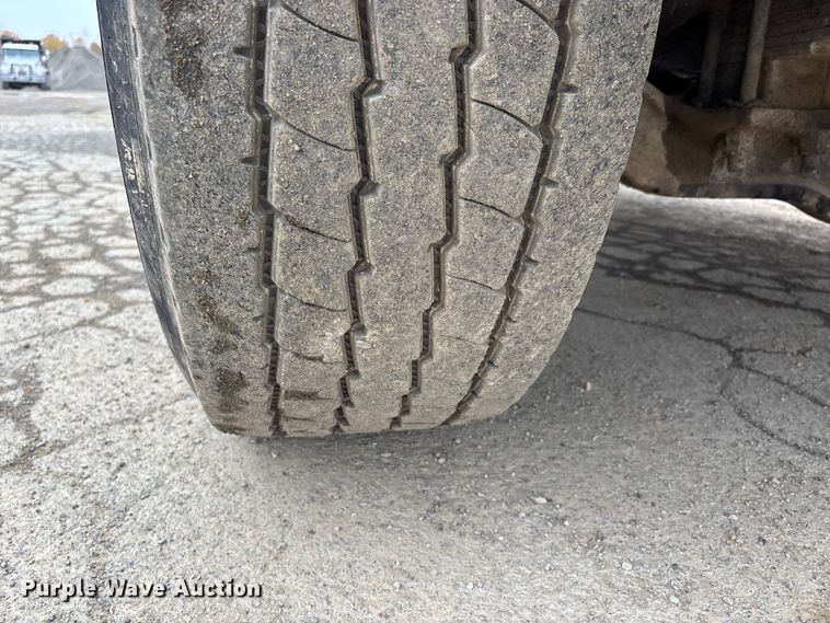 image for item DW7308 2005 Mack Granite CV713 dump truck