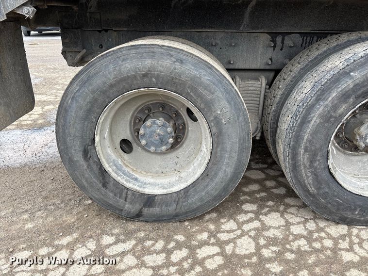 image for item DW7308 2005 Mack Granite CV713 dump truck