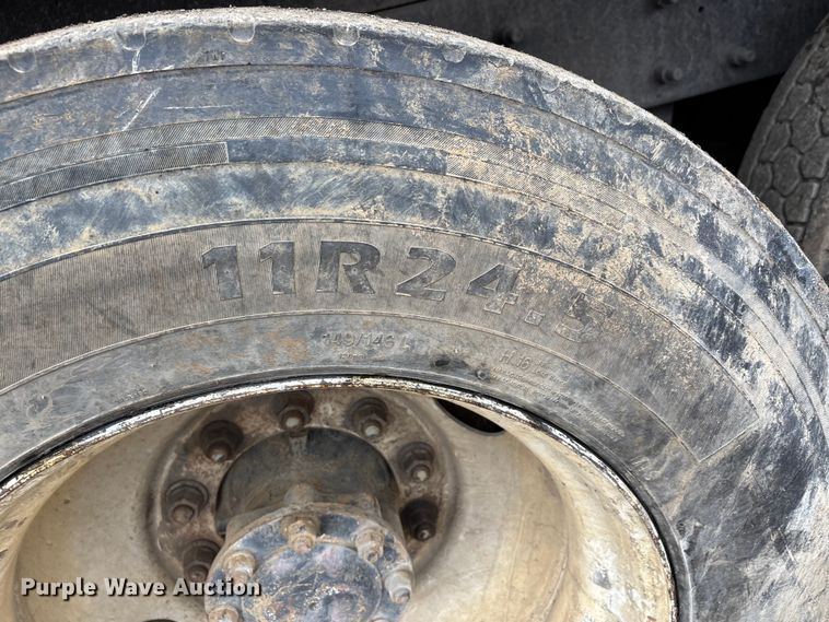 image for item DW7308 2005 Mack Granite CV713 dump truck