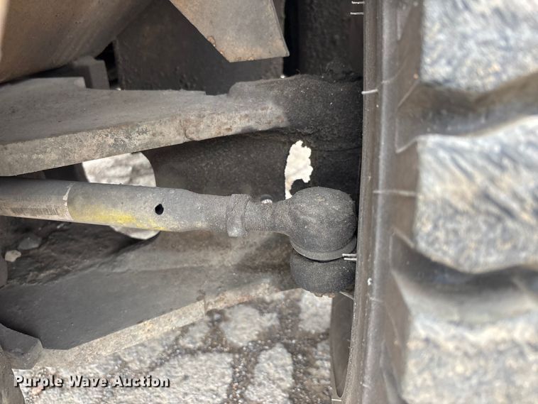 image for item DW7309 Caterpillar GP30 forklift