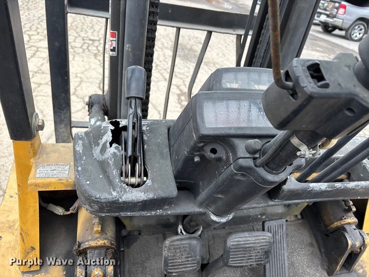image for item DW7309 Caterpillar GP30 forklift