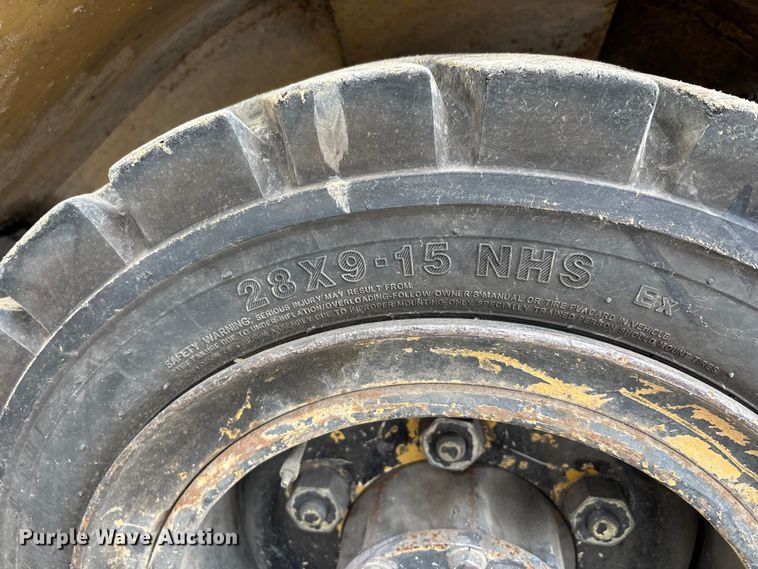 image for item DW7309 Caterpillar GP30 forklift