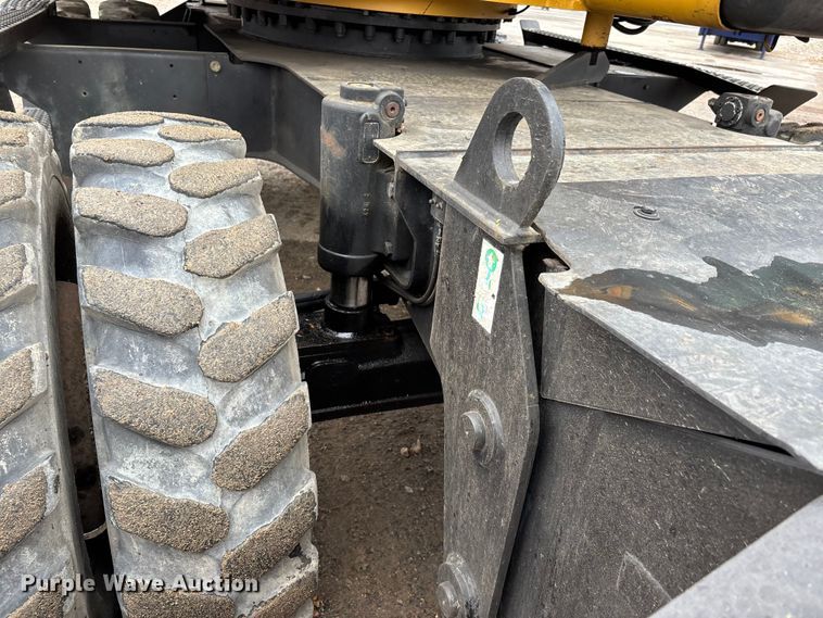 image for item DW7310 2005 Caterpillar M313C wheeled excavator