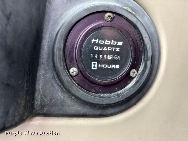 image for item DW7310 2005 Caterpillar M313C wheeled excavator