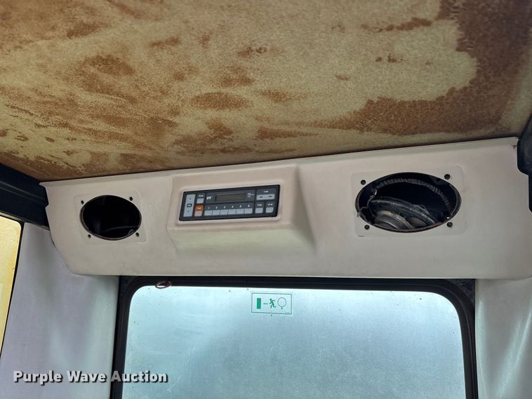 image for item DW7310 2005 Caterpillar M313C wheeled excavator