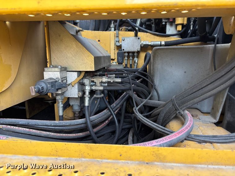 image for item DW7310 2005 Caterpillar M313C wheeled excavator