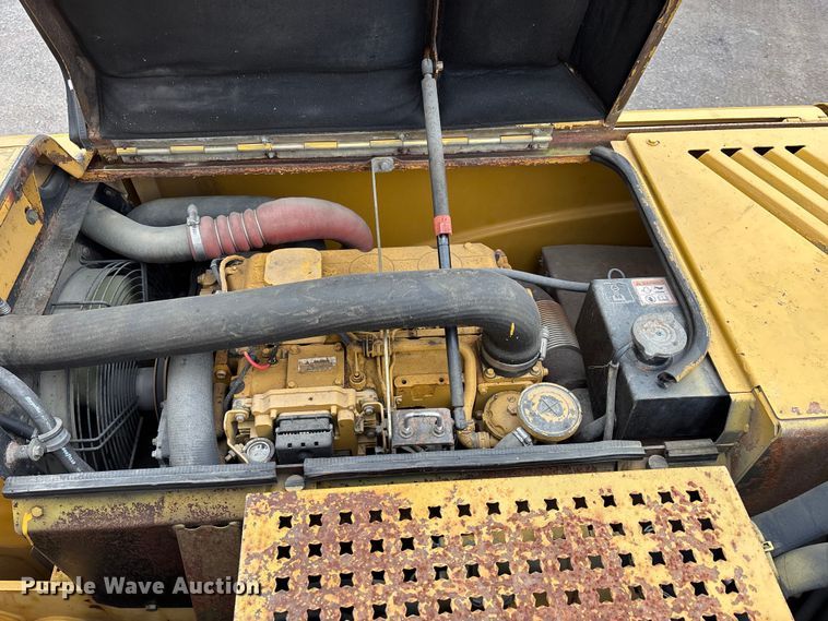 image for item DW7310 2005 Caterpillar M313C wheeled excavator