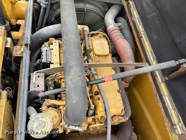 image for item DW7310 2005 Caterpillar M313C wheeled excavator