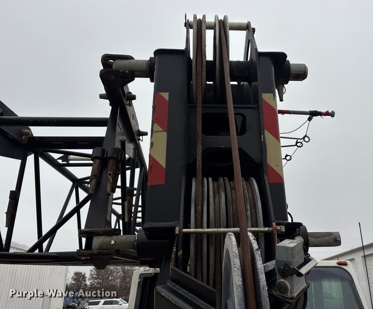 image for item DW7311 2006 Link-Belt HTC 8660 series II crane
