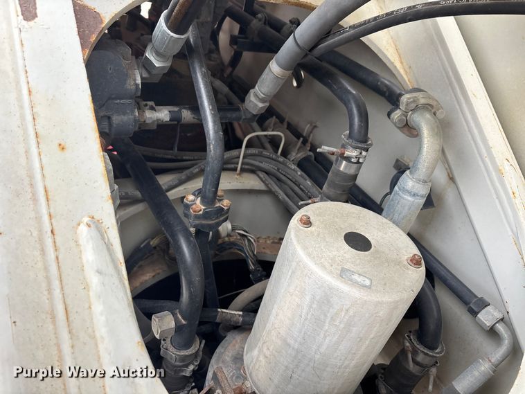 image for item DW7311 2006 Link-Belt HTC 8660 series II crane