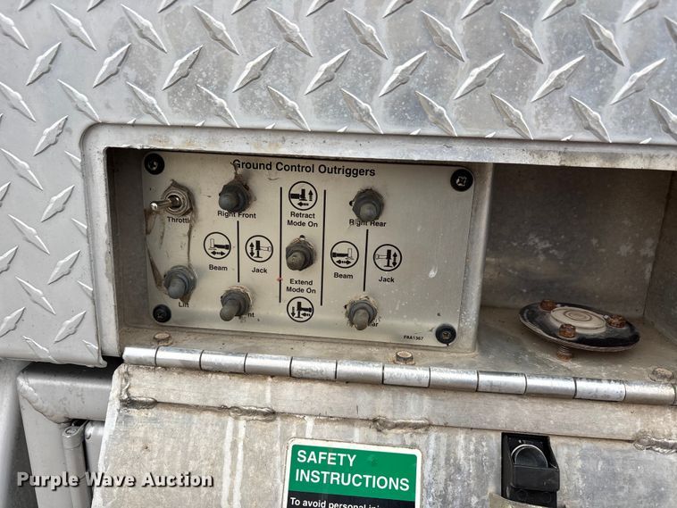 image for item DW7311 2006 Link-Belt HTC 8660 series II crane