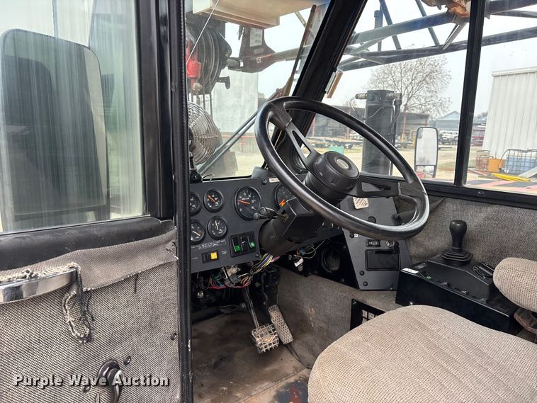 image for item DW7311 2006 Link-Belt HTC 8660 series II crane