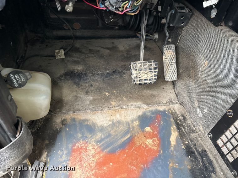 image for item DW7311 2006 Link-Belt HTC 8660 series II crane