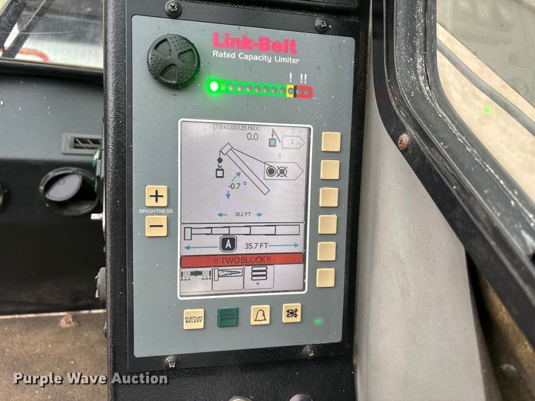 image for item DW7311 2006 Link-Belt HTC 8660 series II crane