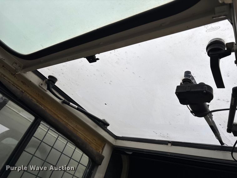 image for item DW7311 2006 Link-Belt HTC 8660 series II crane