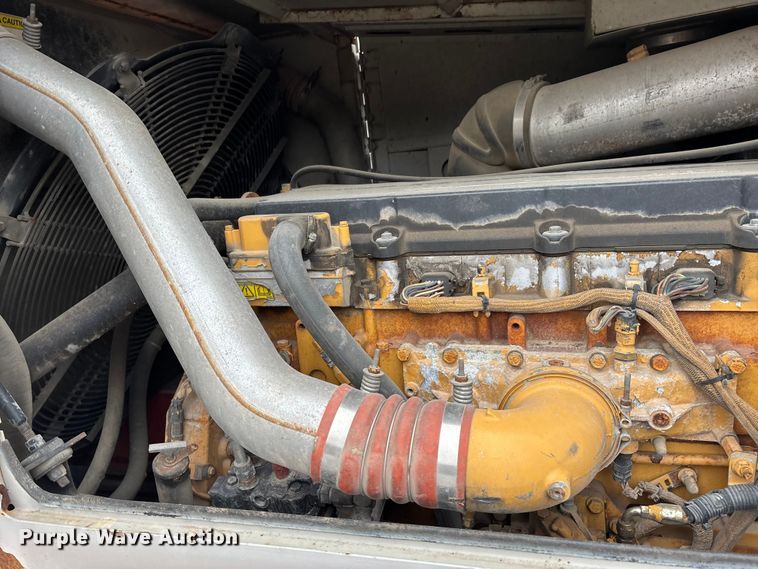 image for item DW7311 2006 Link-Belt HTC 8660 series II crane