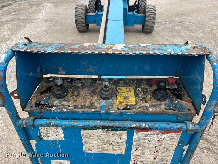 image for item DW7312 2006 Genie S-80 boom lift