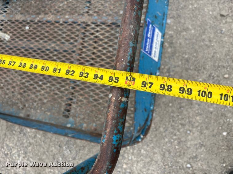 image for item DW7312 2006 Genie S-80 boom lift