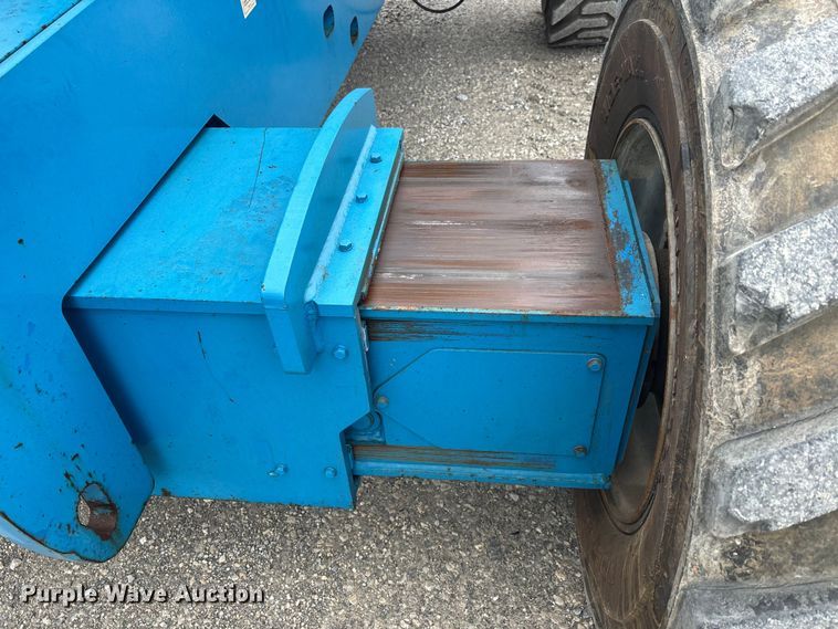image for item DW7312 2006 Genie S-80 boom lift