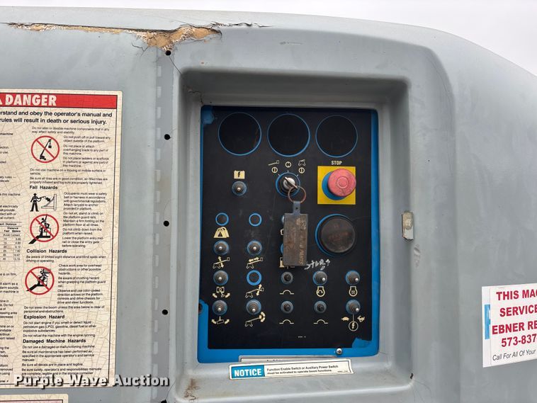 image for item DW7312 2006 Genie S-80 boom lift