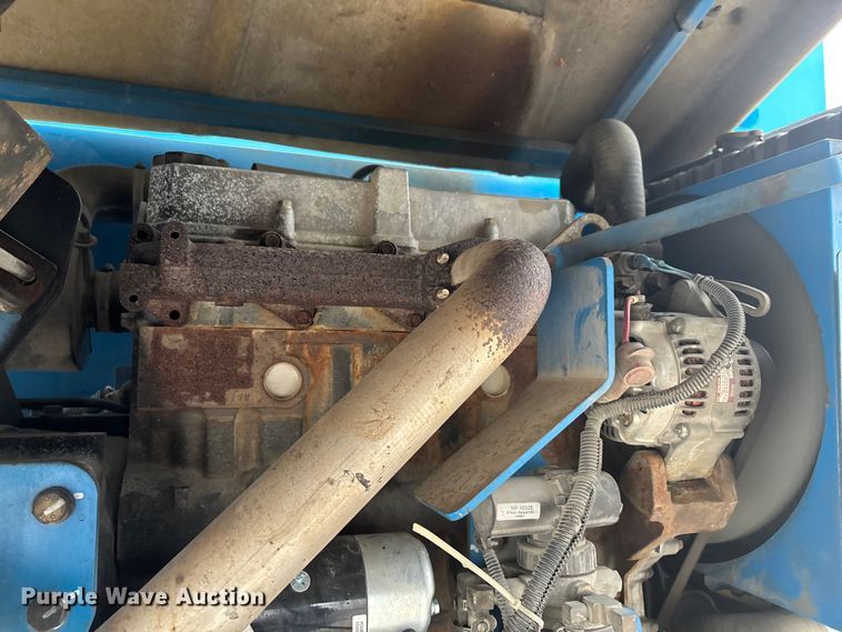 image for item DW7312 2006 Genie S-80 boom lift