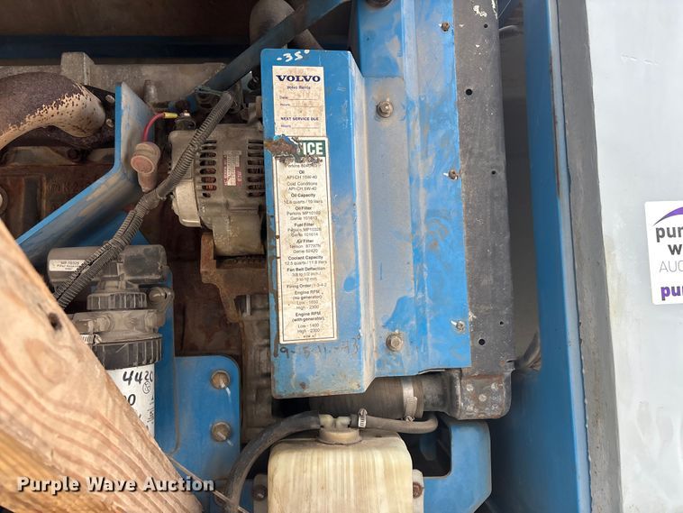 image for item DW7312 2006 Genie S-80 boom lift