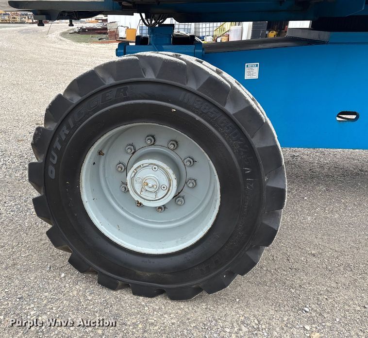 image for item DW7312 2006 Genie S-80 boom lift