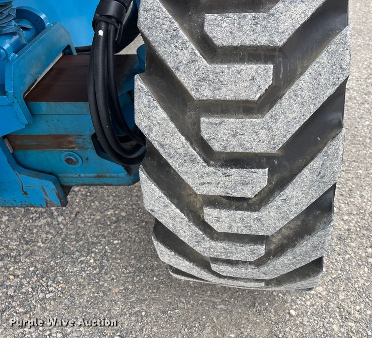 image for item DW7312 2006 Genie S-80 boom lift