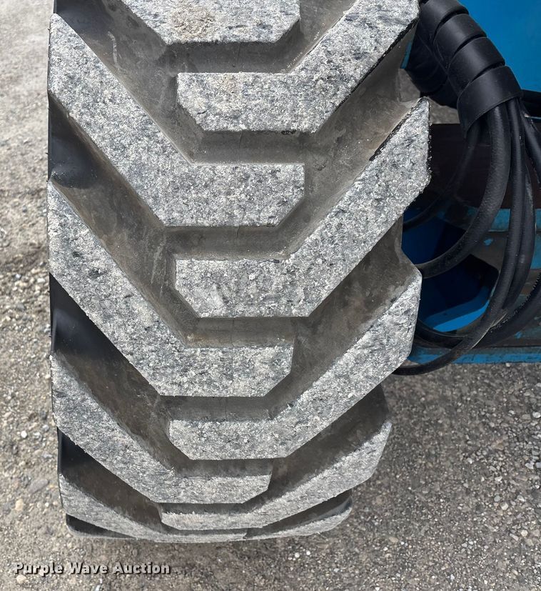 image for item DW7312 2006 Genie S-80 boom lift