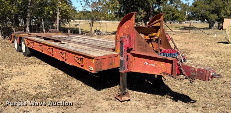 image for item DX5872 1957 Martin Machine Co. equipment trailer