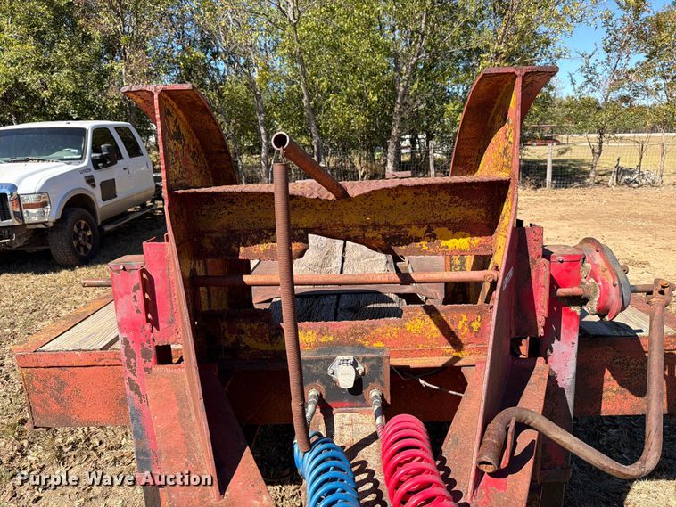 image for item DX5872 1957 Martin Machine Co. equipment trailer