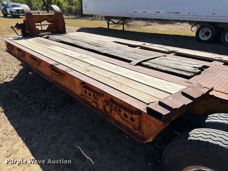 image for item DX5872 1957 Martin Machine Co. equipment trailer