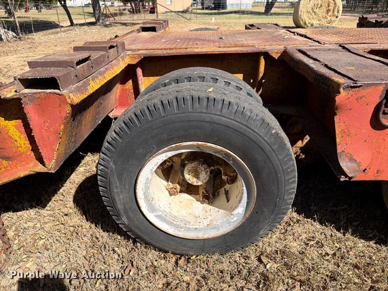 image for item DX5872 1957 Martin Machine Co. equipment trailer