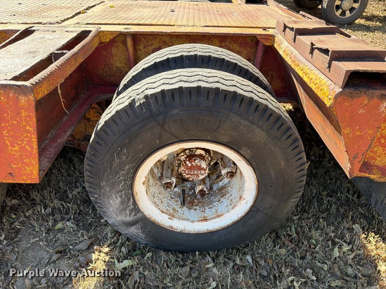 image for item DX5872 1957 Martin Machine Co. equipment trailer