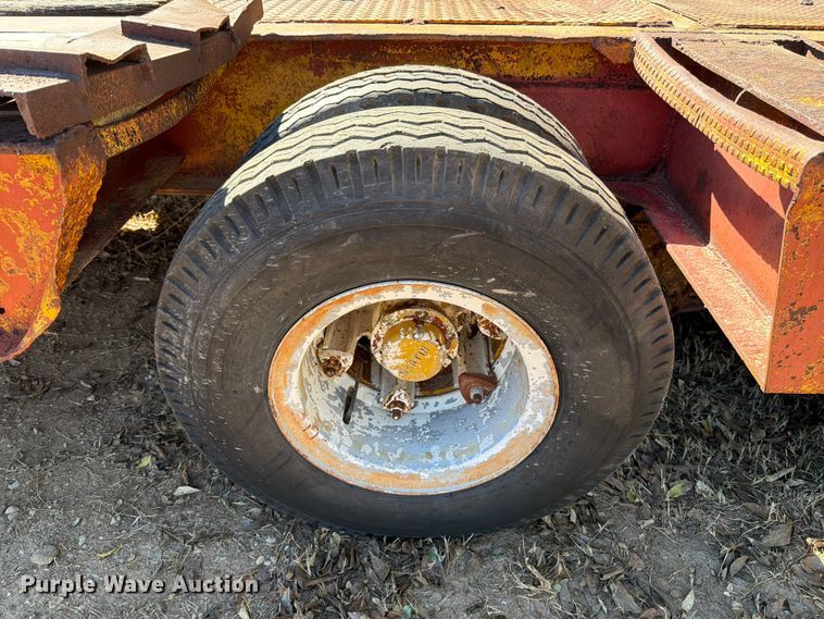 image for item DX5872 1957 Martin Machine Co. equipment trailer