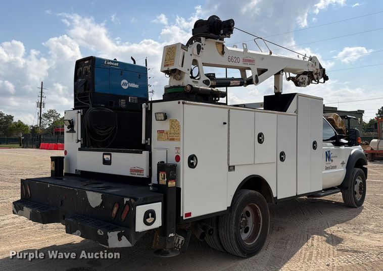 image for item DX5883 2016 Ford F550 utility / service truck