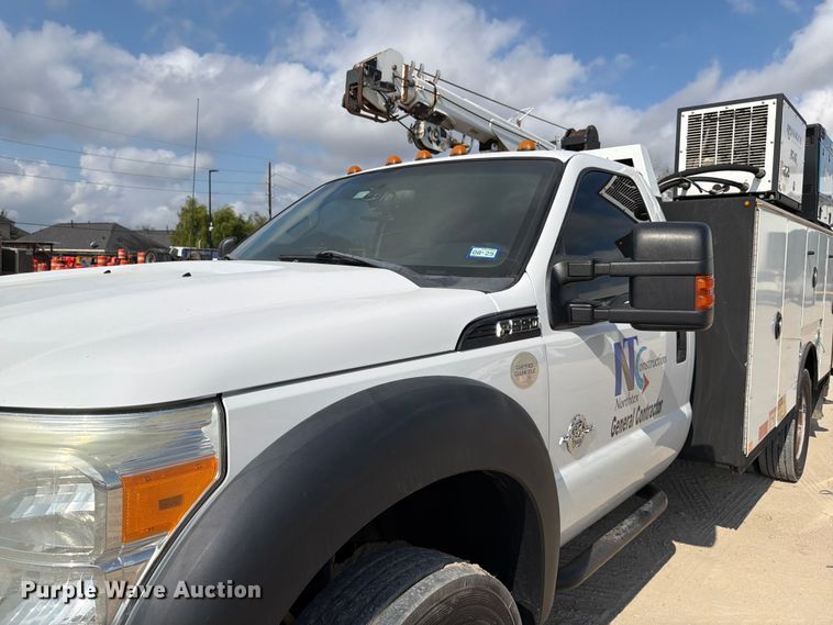 image for item DX5883 2016 Ford F550 utility / service truck