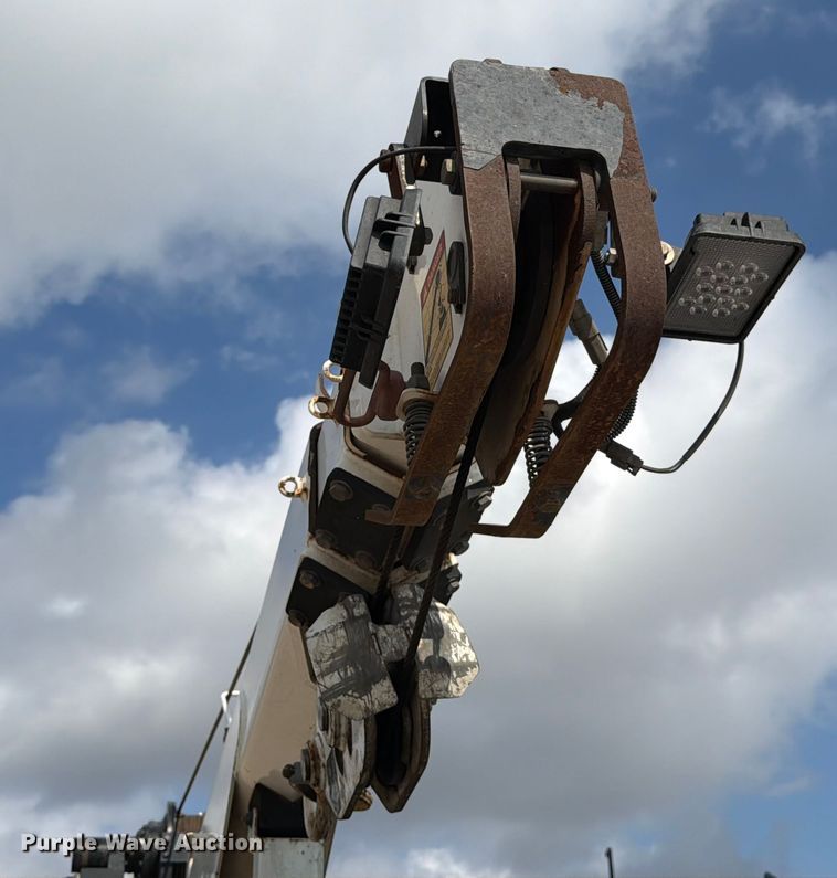 image for item DX5883 2016 Ford F550 utility / service truck