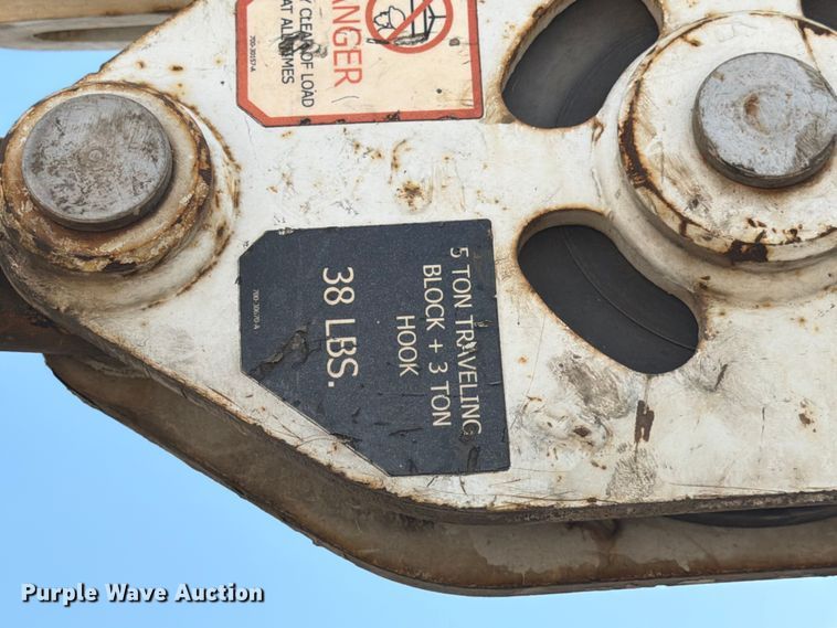 image for item DX5883 2016 Ford F550 utility / service truck