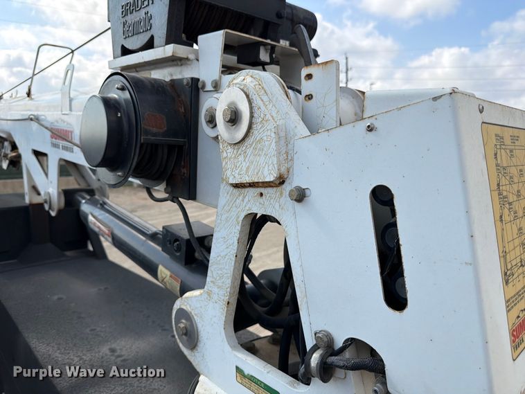 image for item DX5883 2016 Ford F550 utility / service truck