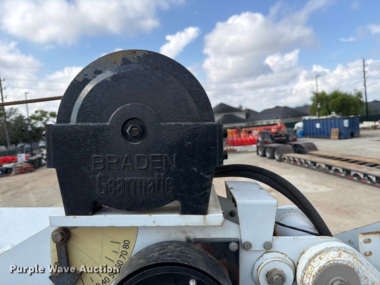 image for item DX5883 2016 Ford F550 utility / service truck