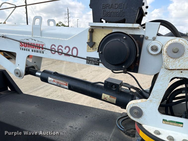 image for item DX5883 2016 Ford F550 utility / service truck