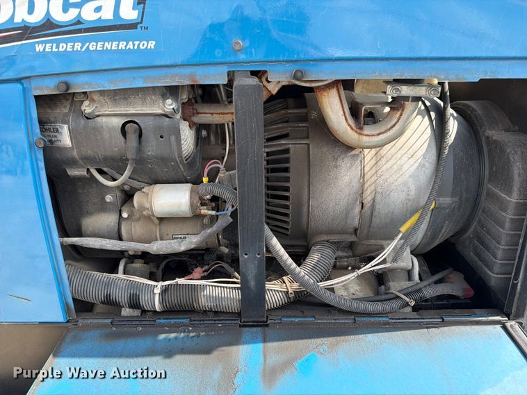 image for item DX5883 2016 Ford F550 utility / service truck