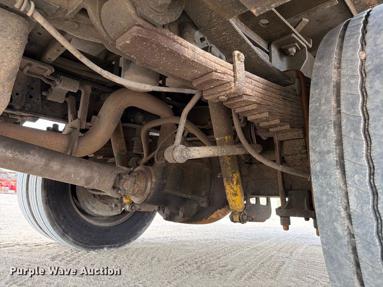 image for item DX5883 2016 Ford F550 utility / service truck