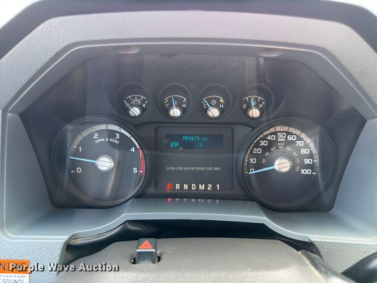 image for item DX5883 2016 Ford F550 utility / service truck