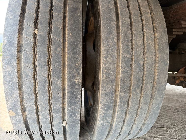 image for item DX5883 2016 Ford F550 utility / service truck