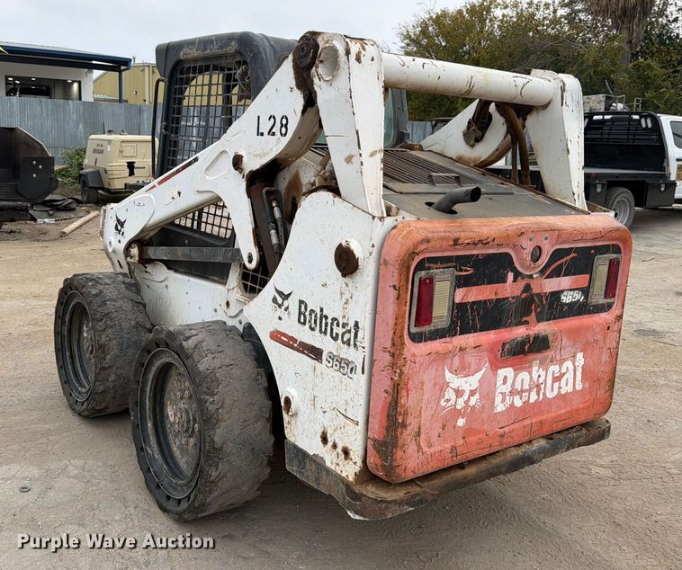 image for item DX5889 2013 Bobcat S650 skid steer loader